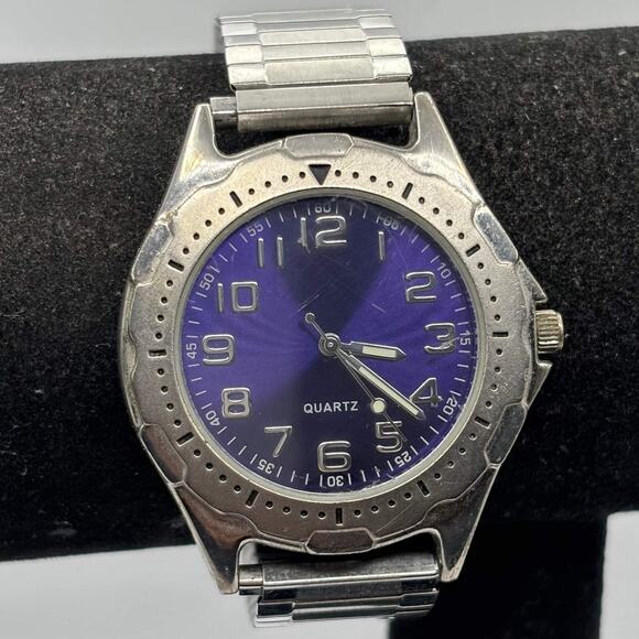 Silver & Purple Men's Watch - Picture 2 of 3